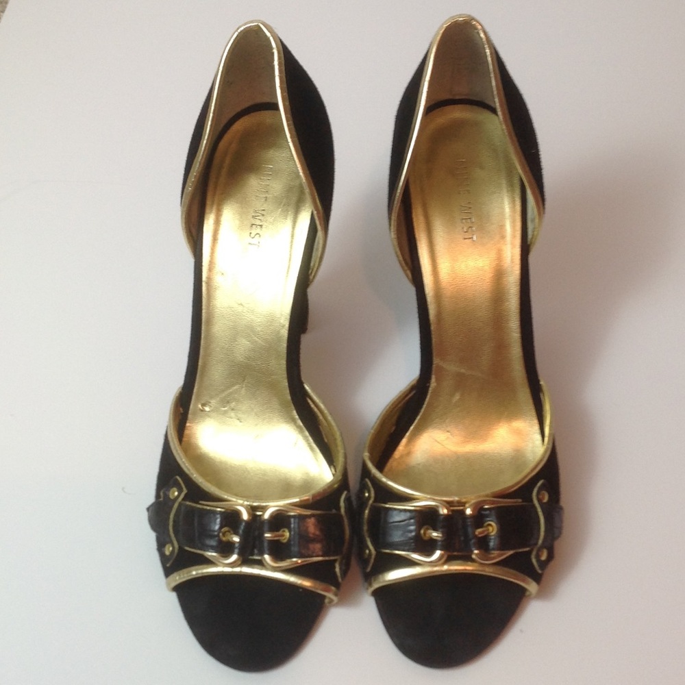 Suede peep toe Nine West pumps